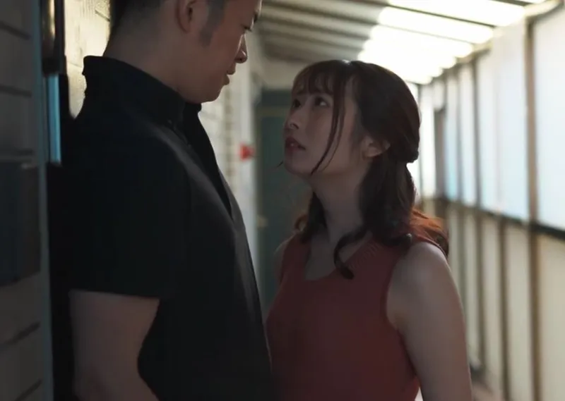Bà xã mang thai, tôi bị bốc lửa bởi vợ yêu nhà đối diện thường ở nhà một mình